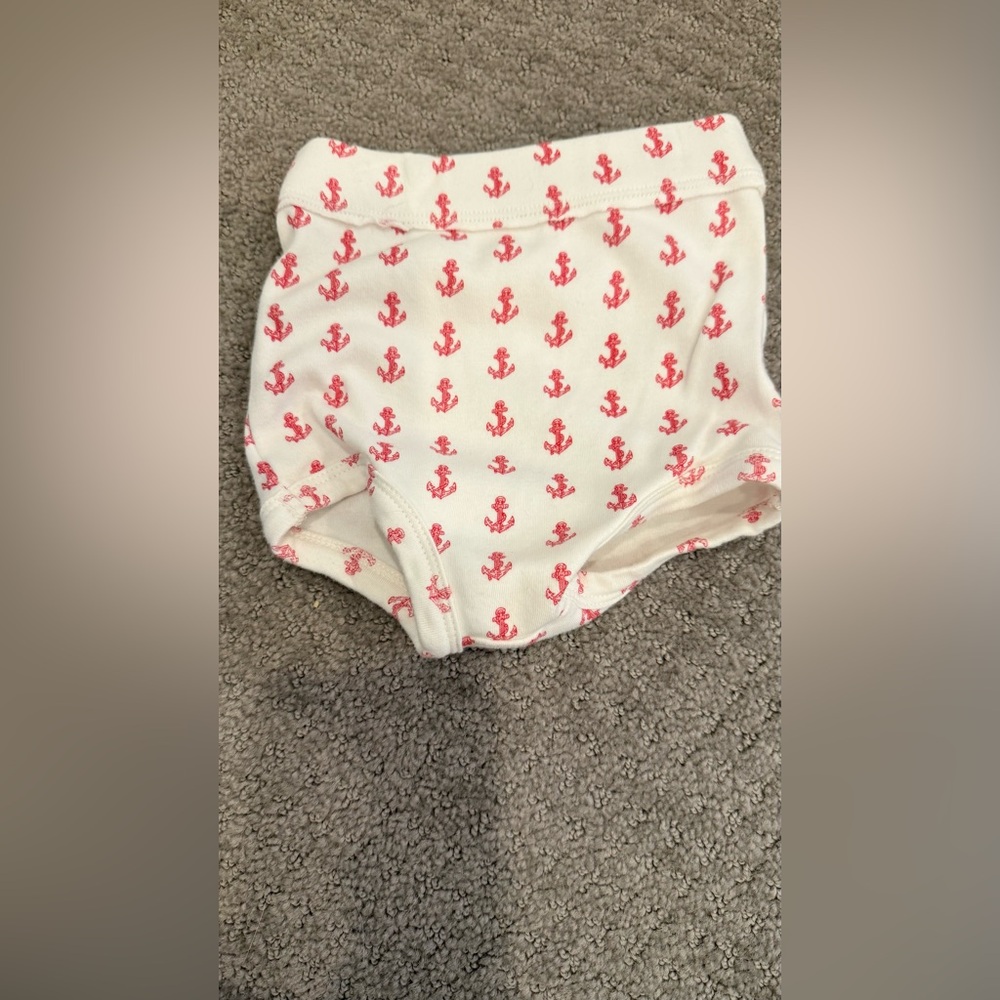 Kate Quinn Cream shorts with Red Anchor Pattern